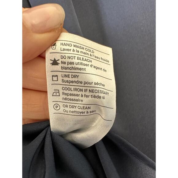 Vince. Stretch-Silk Button-Front Blouse Navy coastal blue Top / Blouse Size S - Picture 9 of 9